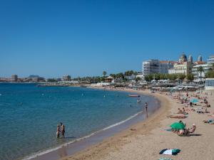 Studio climatisé 23 pers, proche plage & centre-ville, WiFi gratuit, parking & linge en option - FR-1-466A-44