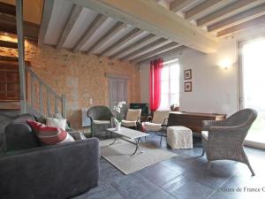 Maisons de vacances Gite Le Pin-la-Garenne, 4 pieces, 9 personnes - FR-1-497-165 : photos des chambres