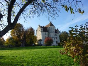 Maisons de vacances Gite Le Pin-la-Garenne, 4 pieces, 9 personnes - FR-1-497-165 : photos des chambres