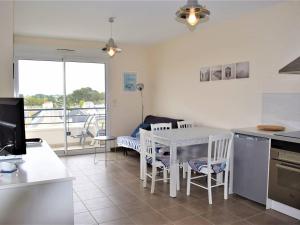 Appartement 3* avec ascenseur, balcon et parking privé à Trégastel - FR-1-368-11