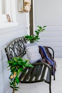 The Birdhouse - Your Well-deserved Country Retreat