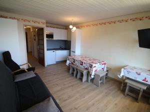 Duplex 2p cabine au pied des pistes avec balcons - Auris en Oisans - FR-1-297-102