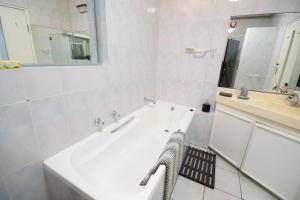 139 Longships - Cozy Double Room