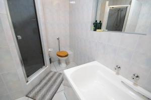 139 Longships - Cozy Double Room