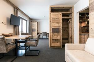 Junior Suite with Kitchenette room in Mulk Hotel