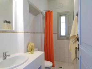 One-Bedroom Apartment with Sea View