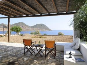One-Bedroom Apartment with Sea View
