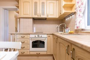 Bright & Cozy 1BD Flat with a Terrace and Parking by Flat Mаnager