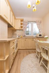 Bright Cozy 1BD Flat with a Charming Terrace