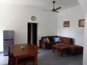 Li's Apartment - Athurugiriya