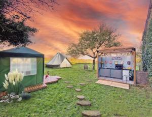 La Vie En Rose Glamping