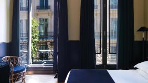 Executive Double Room with Balcony room in Monsieur George Hotel & Spa - Champs-Elysées