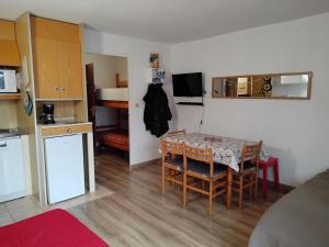 Appartements Studio meuble centre ville Font Romeu : photos des chambres