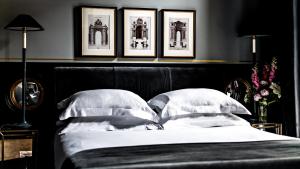 Deluxe Double Room with Balcony room in Monsieur George Hotel & Spa - Champs-Elysées