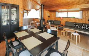 Awesome Home In Samsø With Kitchen
