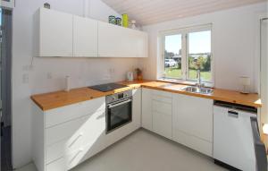 Stunning Home In Samsø With Wifi