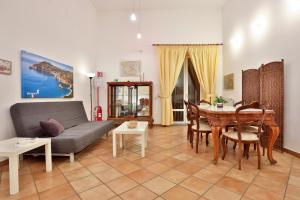 GuestHost - Lungomare Central Apartment with terrace