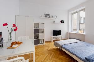 SleepWithUs Krakowskie Przedmieście 63 Apartment