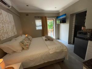 Guest house on Gillian Unit 5
