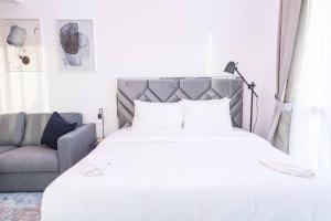 Royal Oceanic in JBR by HAPPY SEASON