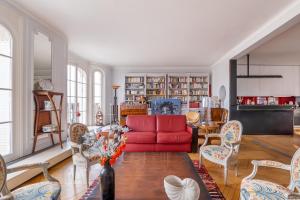 Veeve - Impressions of the Eiffel Tower