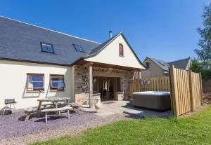 Laurel Cottage at Williamscraig Holiday Cottages - Torphichen