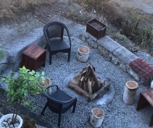 Icebergs Mussoorie - A Boutique stay and 24 hrs roof top cafe