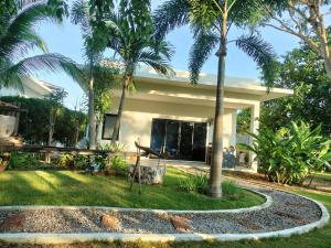 Sunset resorts and bar