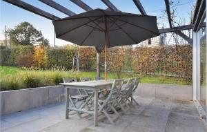 Maisons de vacances 3 Bedroom Stunning Home In Saint-georges-en-auge : photos des chambres