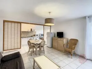 Appart F2 à Lamalou, terrasse, wifi, animaux acceptés, proche centre & thermes - FR-1-451-24 - Colombières