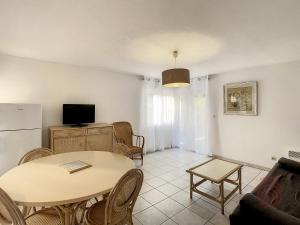Appart F2 à Lamalou, terrasse, wifi, animaux acceptés, proche centre & thermes - FR-1-451-24