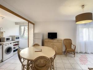Appart F2 à Lamalou, terrasse, wifi, animaux acceptés, proche centre & thermes - FR-1-451-24