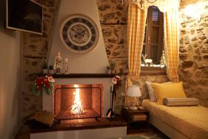 Dandy Villas Dimitsana - a family ideal charming home in a quaint historic neighborhood - 2 fireplaces for romantic nights