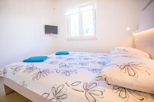 Villa Birikina apartments with pool