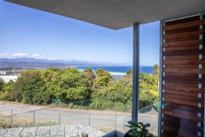 Hilltop Bayview Luxury Apartments