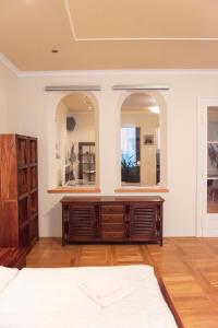 velký apartmán (145m2), v historickom centre Bratislavy na pešej zóne