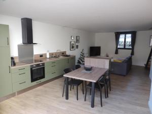 Appartements Agreable maison de village avec garage & terrasse : photos des chambres