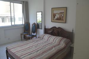 Conforto de copa na quadra da praia