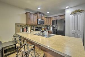 Spanaway Escape with Grill Near Tacoma!