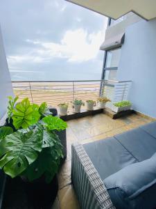 The Waves, 806 Quayside Point Waterfront