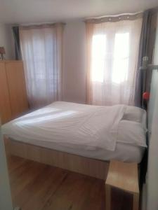 quiet and very central apartment