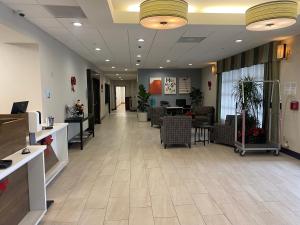 Holiday Inn Express Hotel & Suites Hermosa Beach by IHG