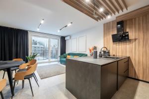 Luxury Copper Apartment II