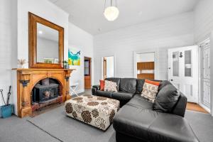 Esplanade Premium 33