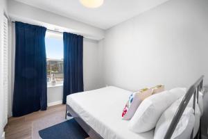 Unit 3 European style King size bed Stockton College