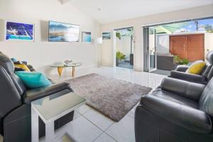 Coastal retreat, private, wine, netflix by Custom Bnb Hosting