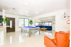 Five Bedroom Villa With POOL In Highland Lakes Near Aventura Mall - صني آيلز بيتش