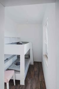 Apartments in Klimno - Insel Krk 43356 