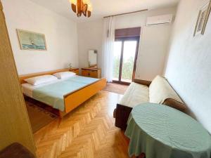 Apartment in Dramalj 43212