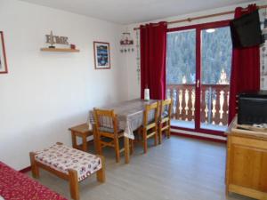 Appartements Appartement Valfrejus, 2 pieces, 6 personnes - FR-1-561-104 : photos des chambres